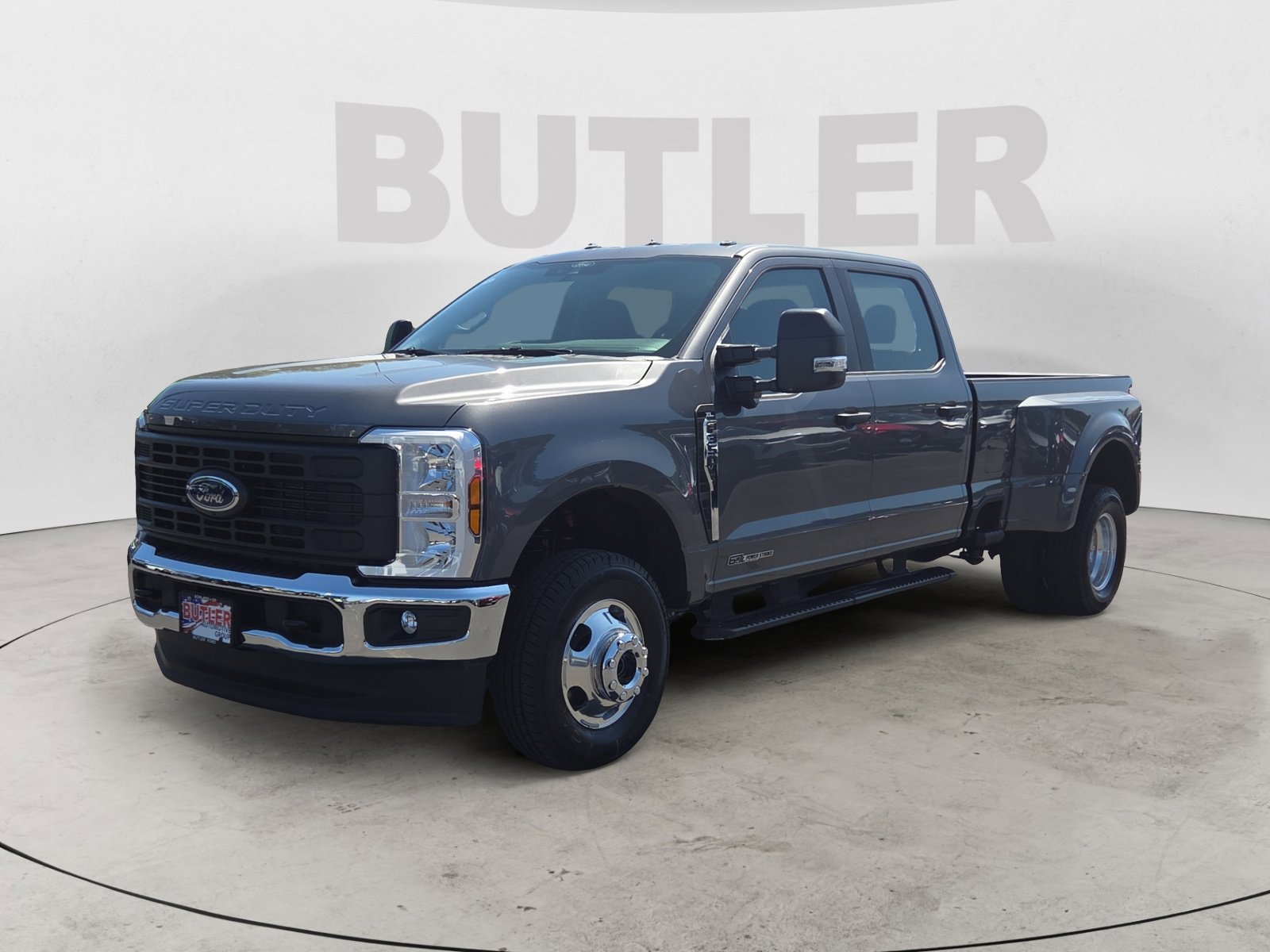 New 2025 Ford Super Duty F-350 DRW XL