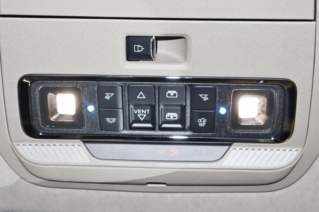 2025 Ford F-150 Platinum photo 24