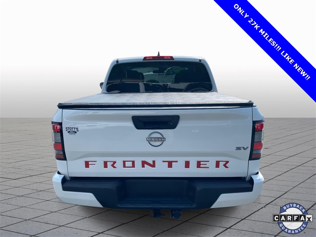 2022 Nissan Frontier SV photo 2