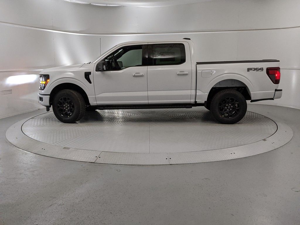 2025 Ford F-150 XLT photo 5