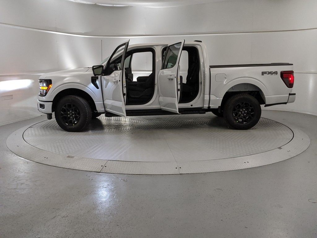 2025 Ford F-150 XLT photo 11