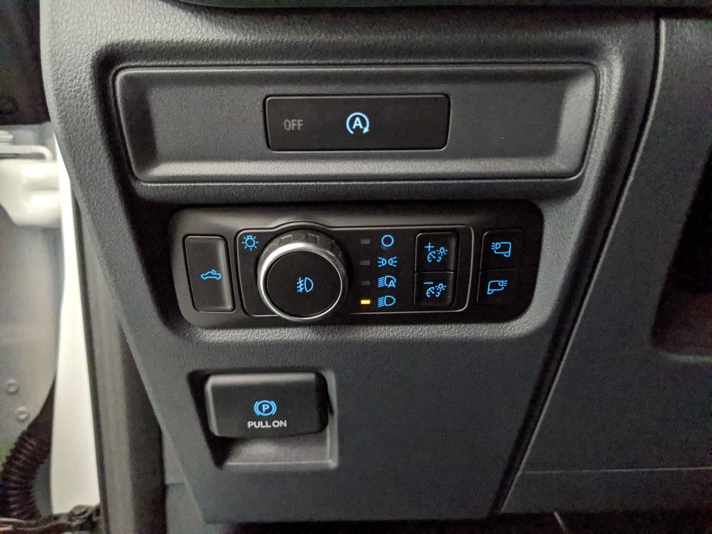 2025 Ford F-150 XLT photo 19