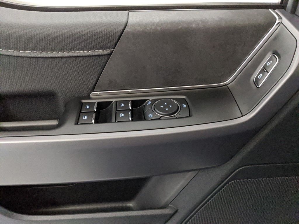 2025 Ford F-150 XLT photo 20