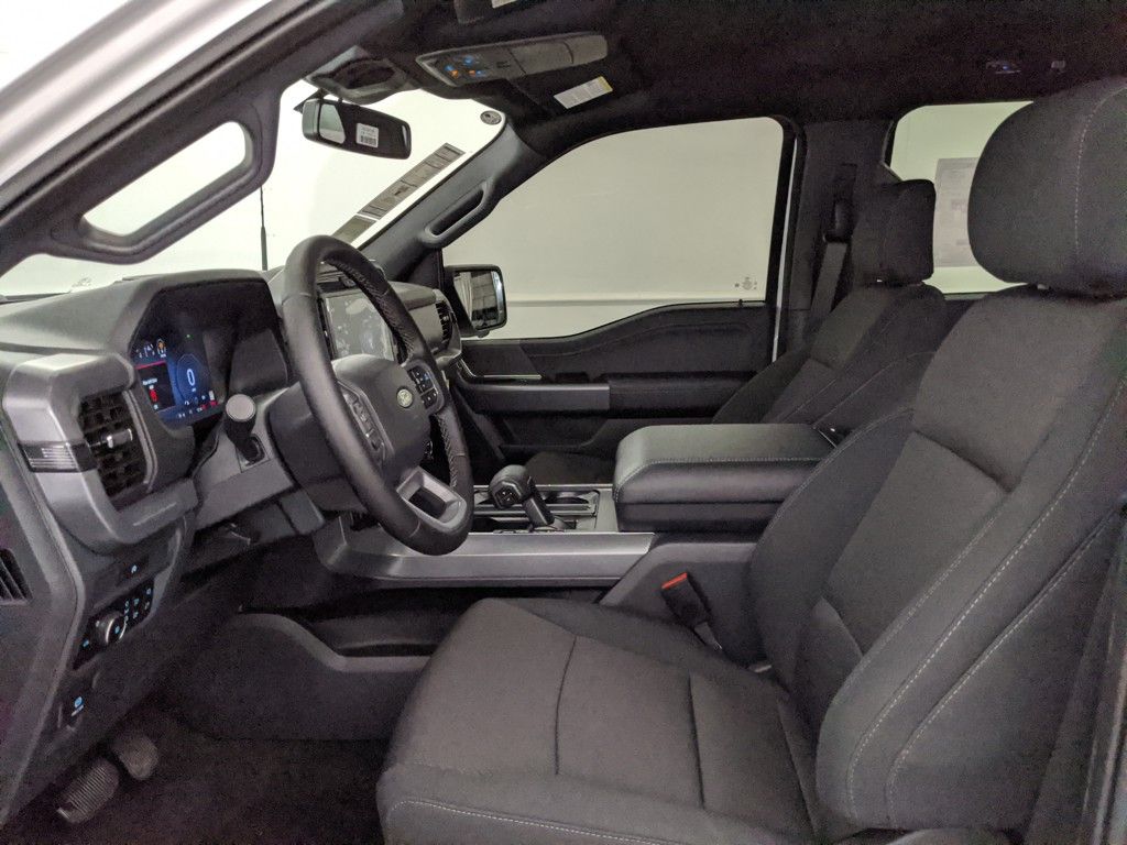 2025 Ford F-150 XLT photo 21