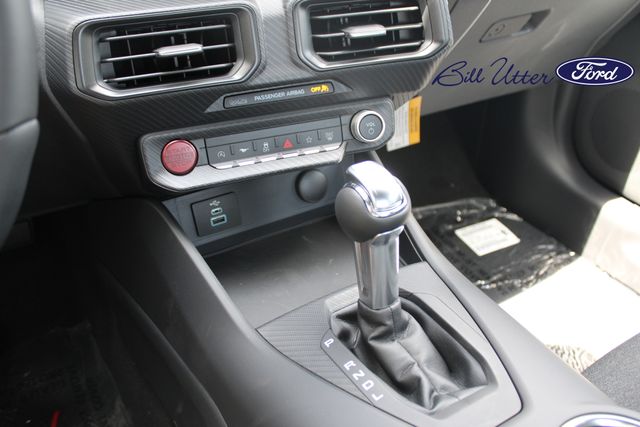 2025 Ford Mustang photo 11