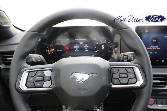 2025 Ford Mustang photo 13