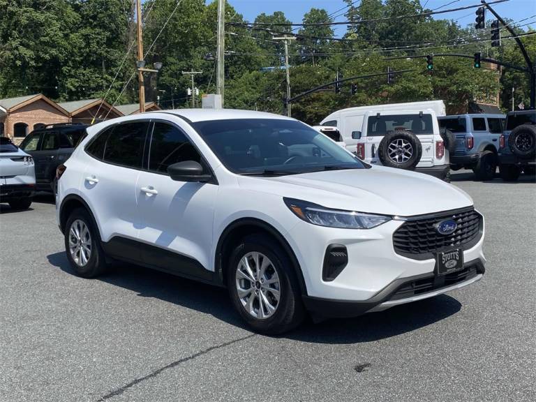 2023 Ford Escape Hybrid Active