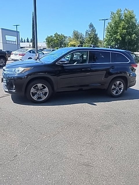 2017 Toyota Highlander Limited Platinum