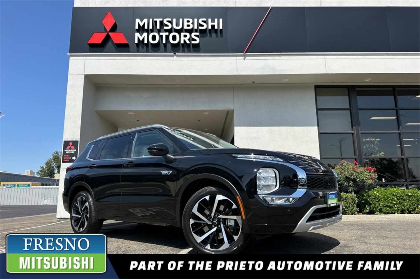 2025 Mitsubishi Outlander Plug-in Hybrid SEL's photo