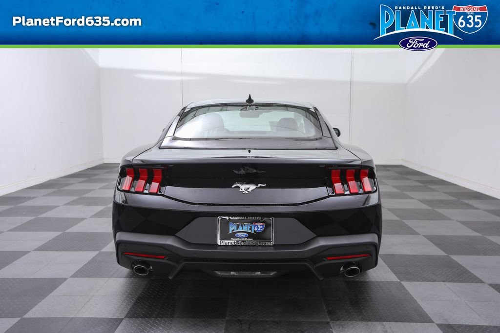 2025 Ford Mustang EcoBoost photo 5