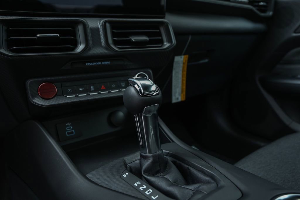 2025 Ford Mustang EcoBoost photo 15