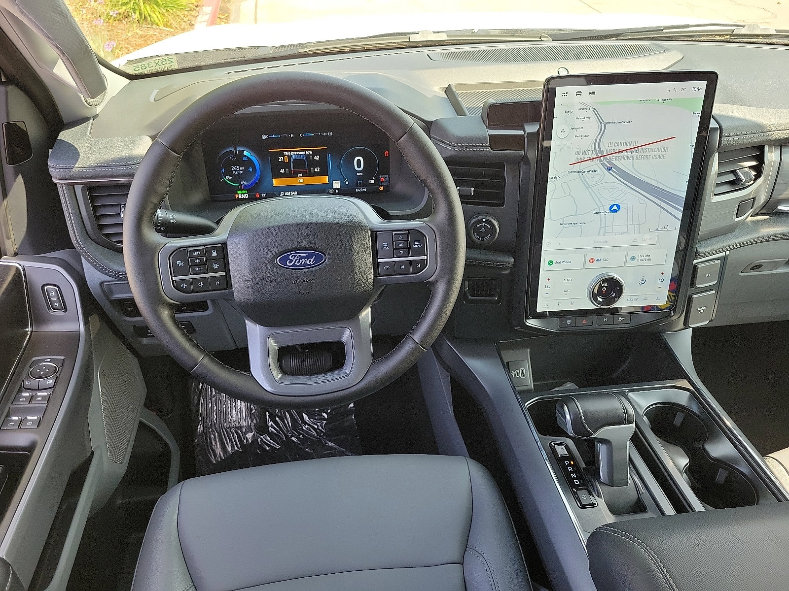 2025 Ford F-150 Lightning photo 4