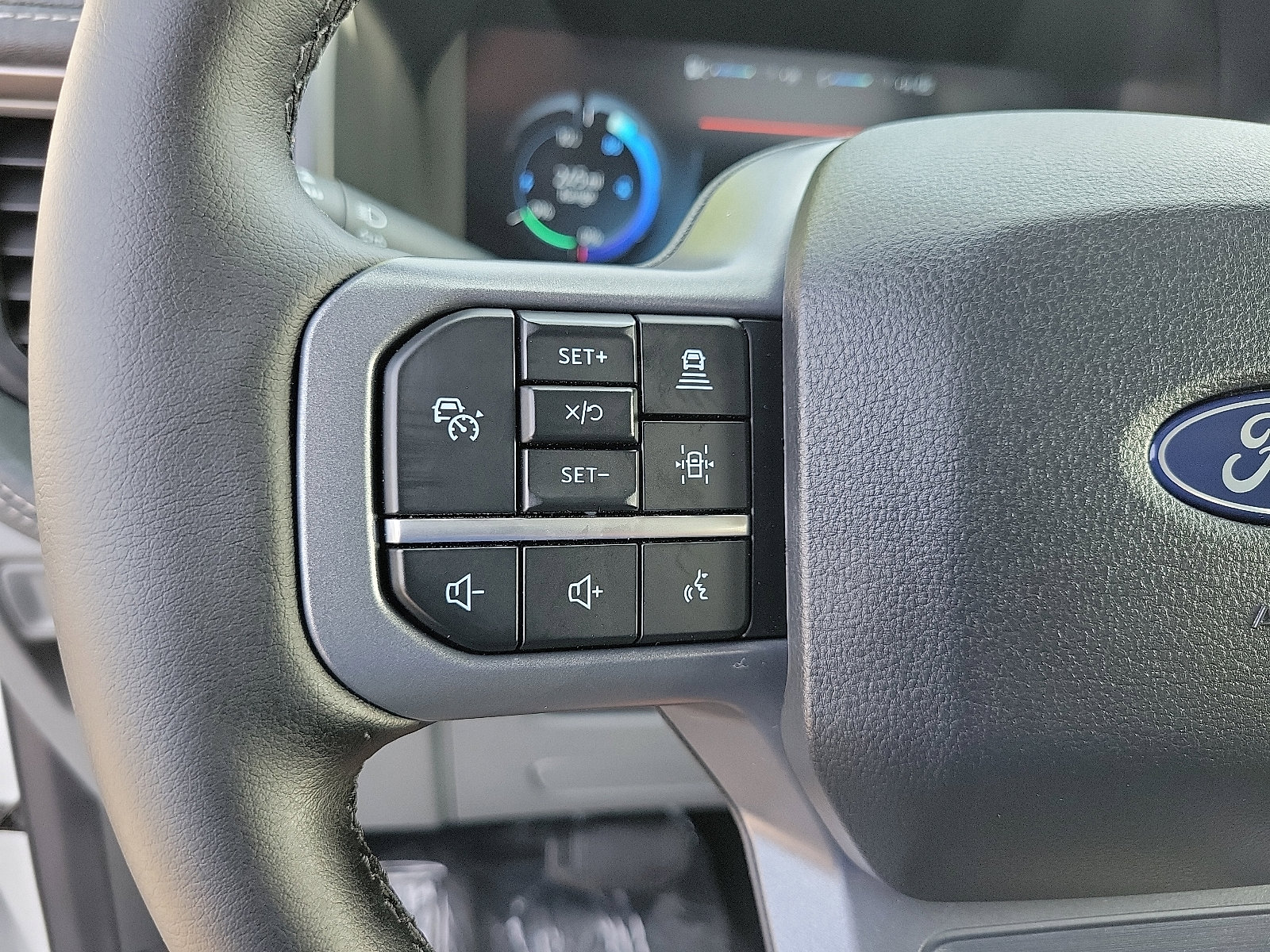 2025 Ford F-150 Lightning photo 5