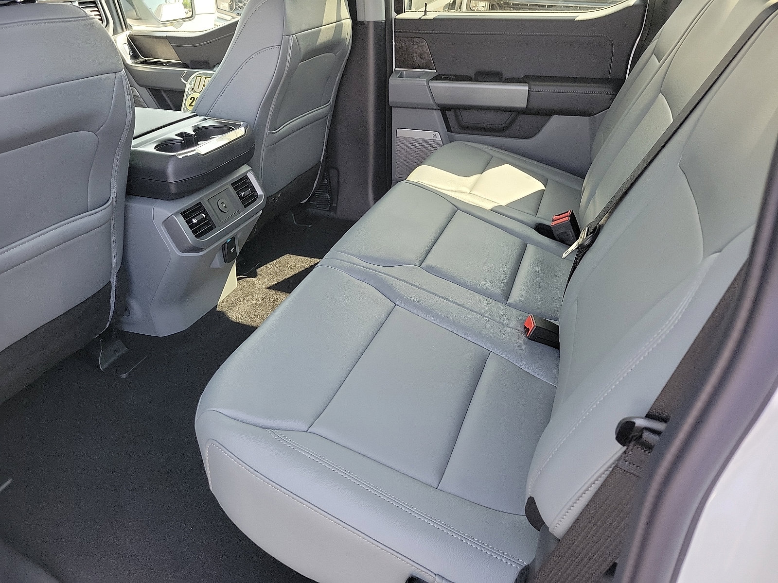 2025 Ford F-150 Lightning photo 10