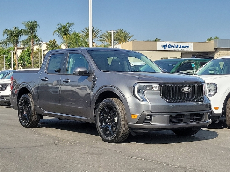 2025 Ford Maverick Lobo Standard