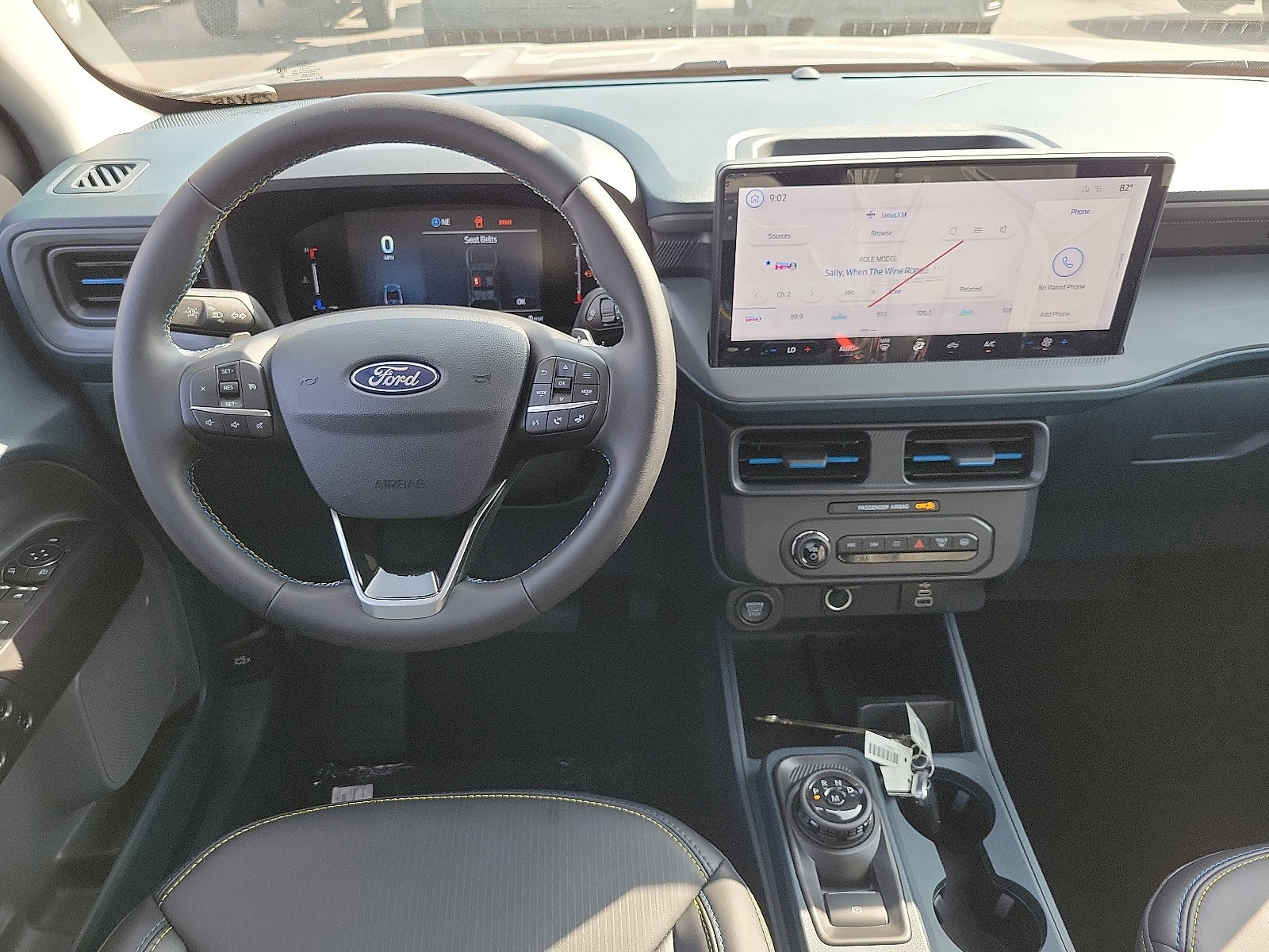 2025 Ford Maverick photo 4