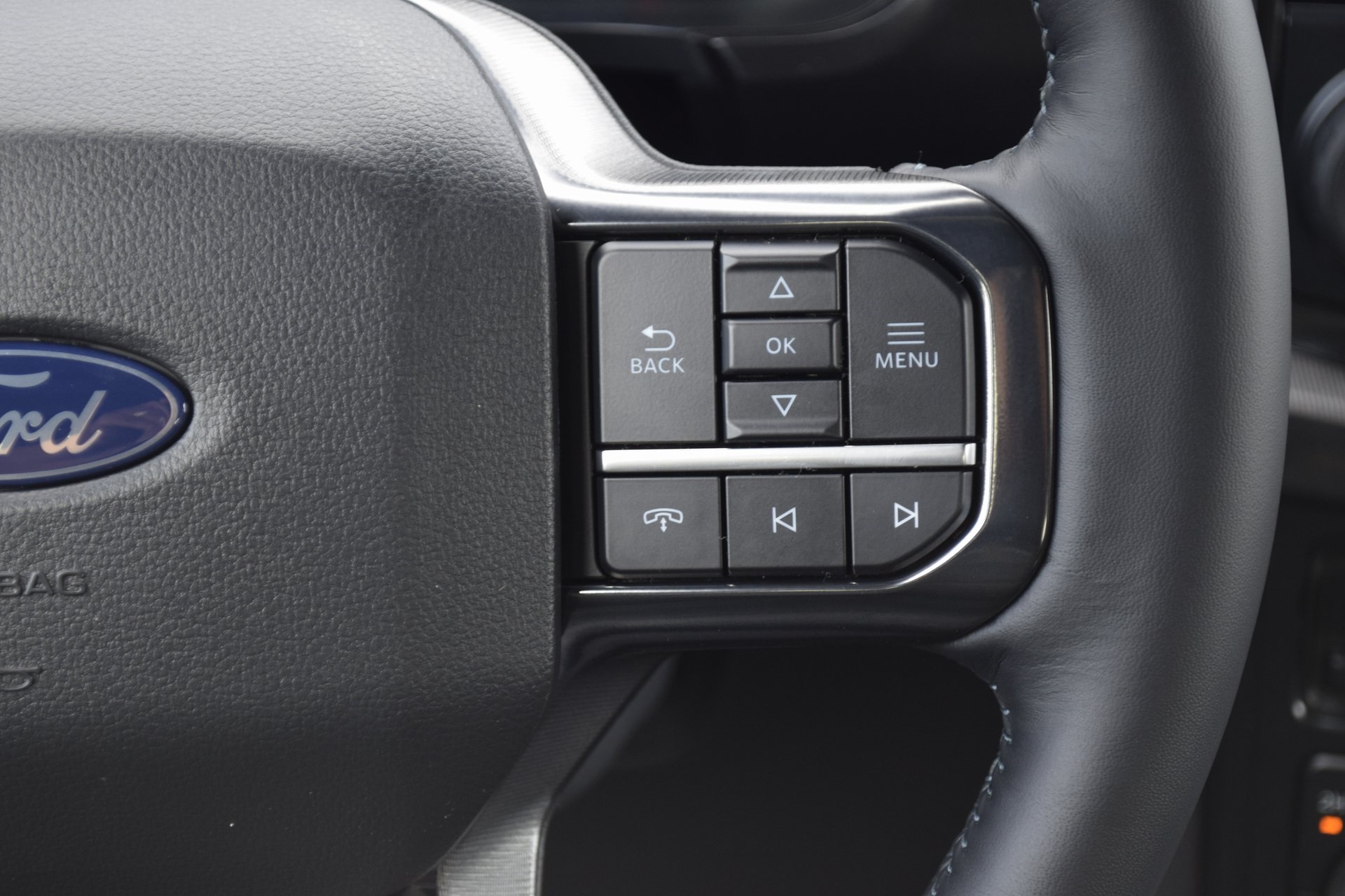 2025 Ford F-150 Platinum photo 7