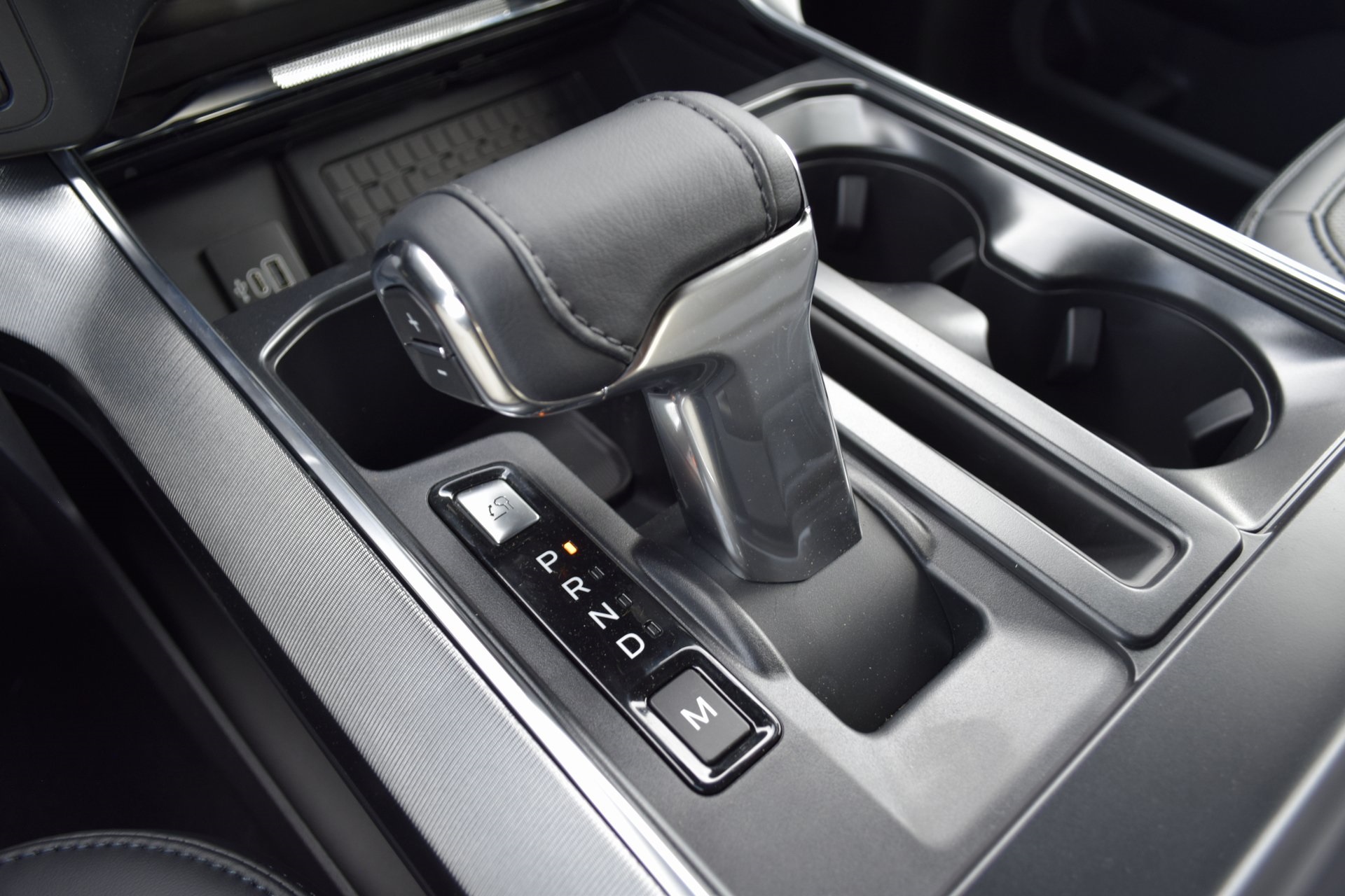 2025 Ford F-150 Platinum photo 11
