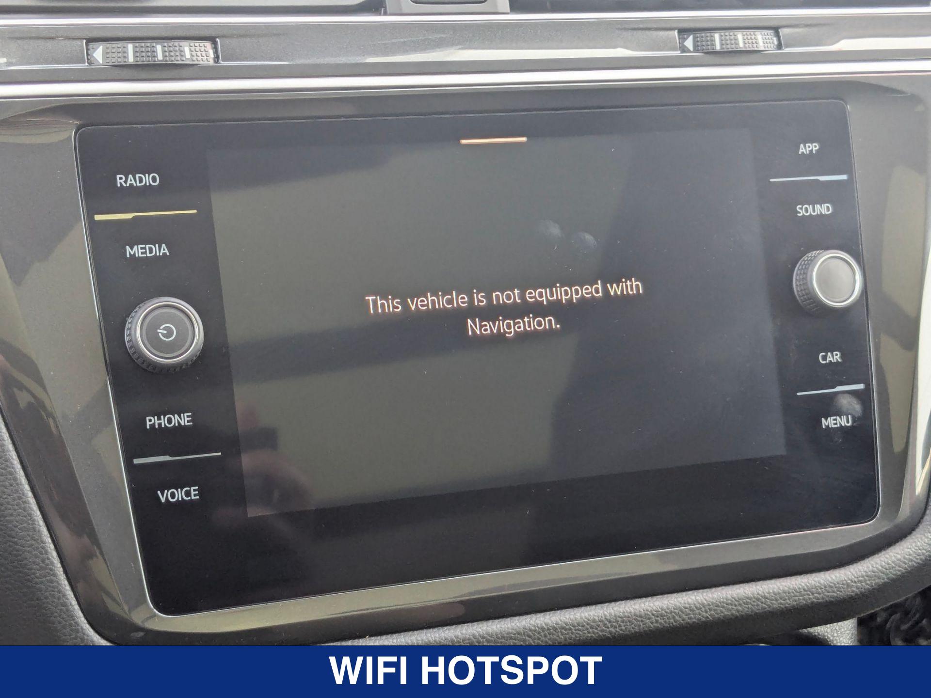 2024 Volkswagen Tiguan SE photo 9