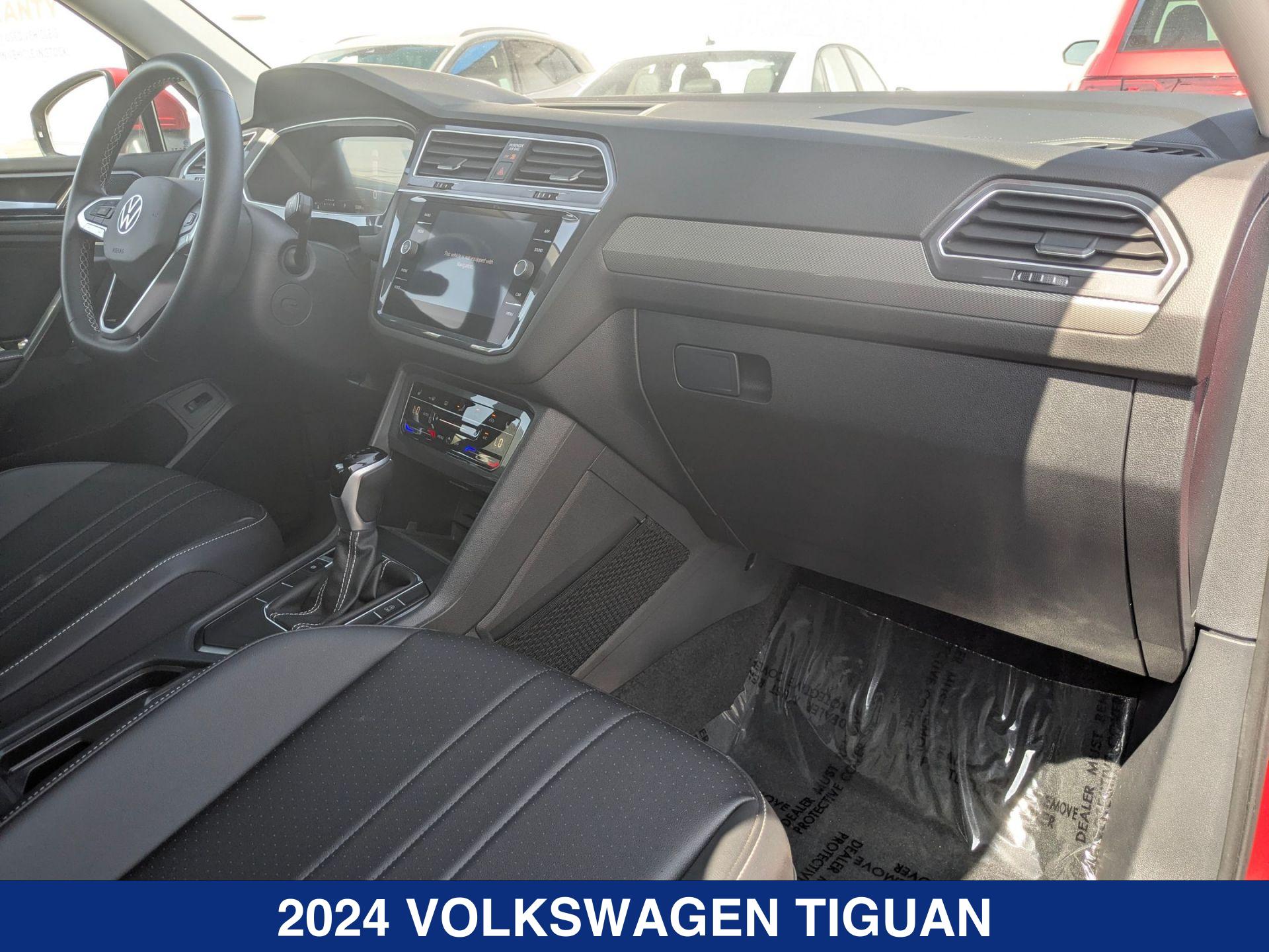 2024 Volkswagen Tiguan SE photo 18