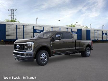 2025 Ford Super Duty F-450 DRW LARIAT