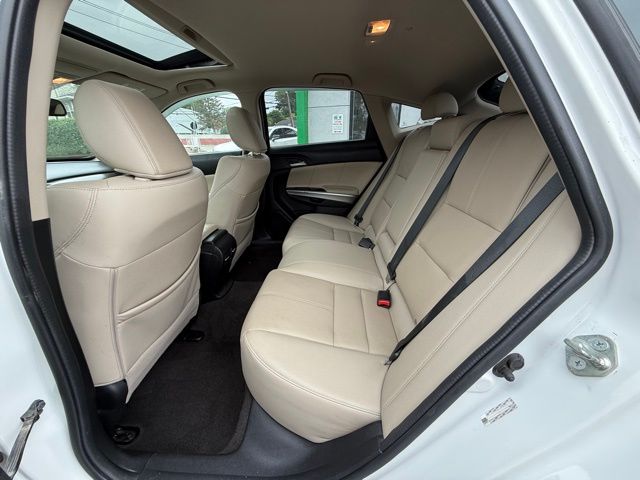2015 Honda Crosstour EX-L V6 photo 16