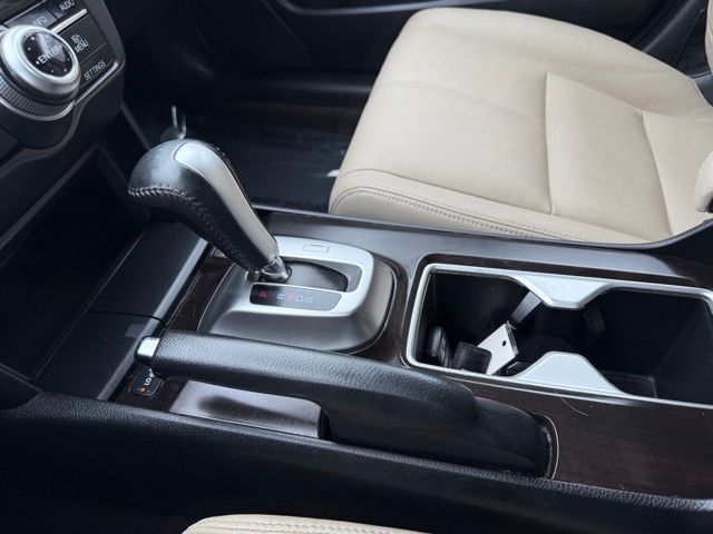 2015 Honda Crosstour EX-L V6 photo 25