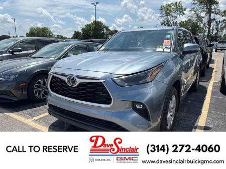 2022 Toyota Highlander LE