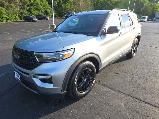 2023 Ford Explorer XLT photo 3