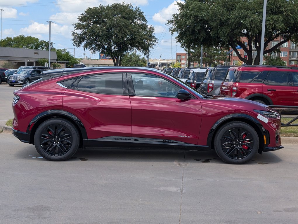 2025 Ford Mustang Mach-E Premium photo 24