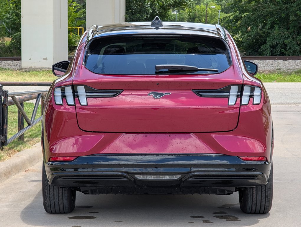 2025 Ford Mustang Mach-E Premium photo 2