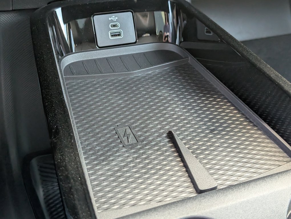 2025 Ford Mustang Mach-E Premium photo 15