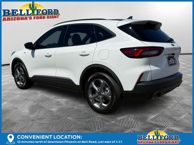 2025 Ford Escape ST-Line photo 4