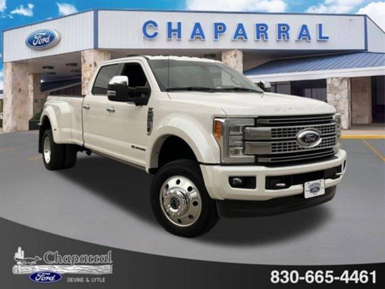 2017 Ford Super Duty F-450 DRW Platinum