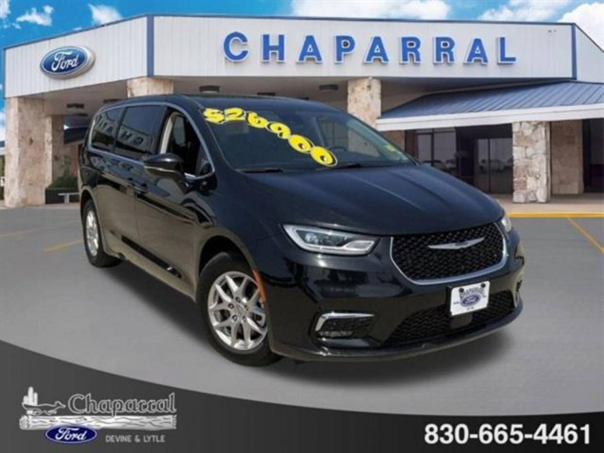 Used 2023 Chrysler Pacifica Touring L with VIN 2C4RC1BG7PR624912 for sale in Devine, TX