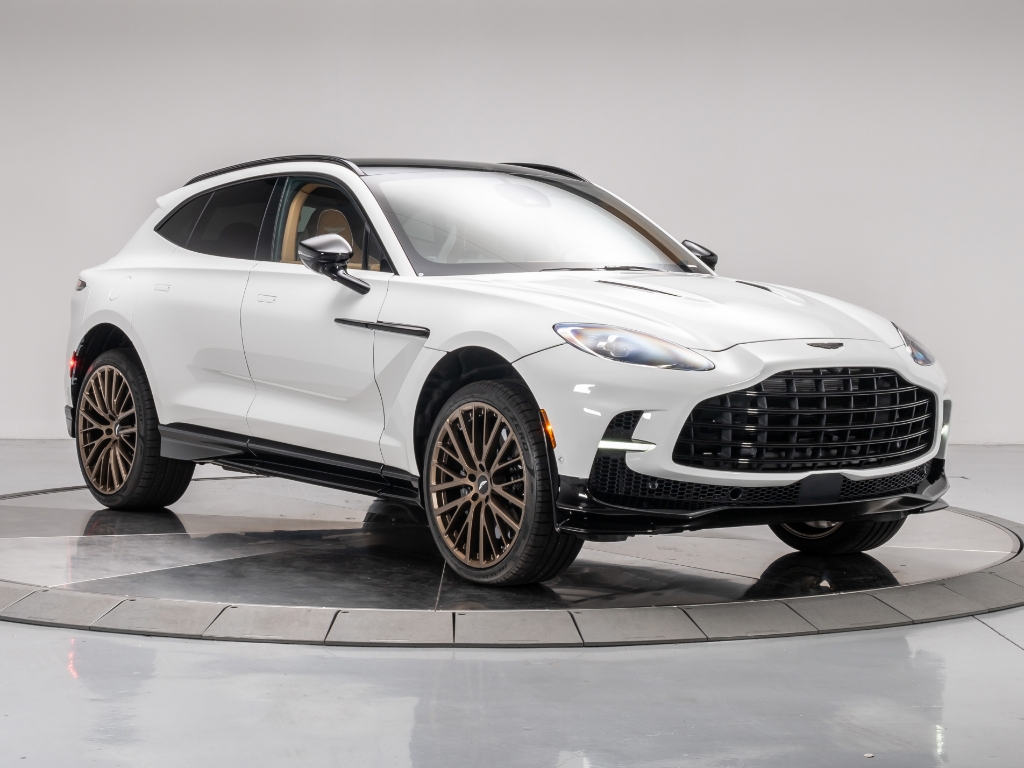 2025 Aston Martin DBX 707