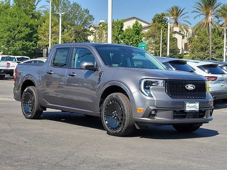 2025 Ford Maverick Lobo Standard