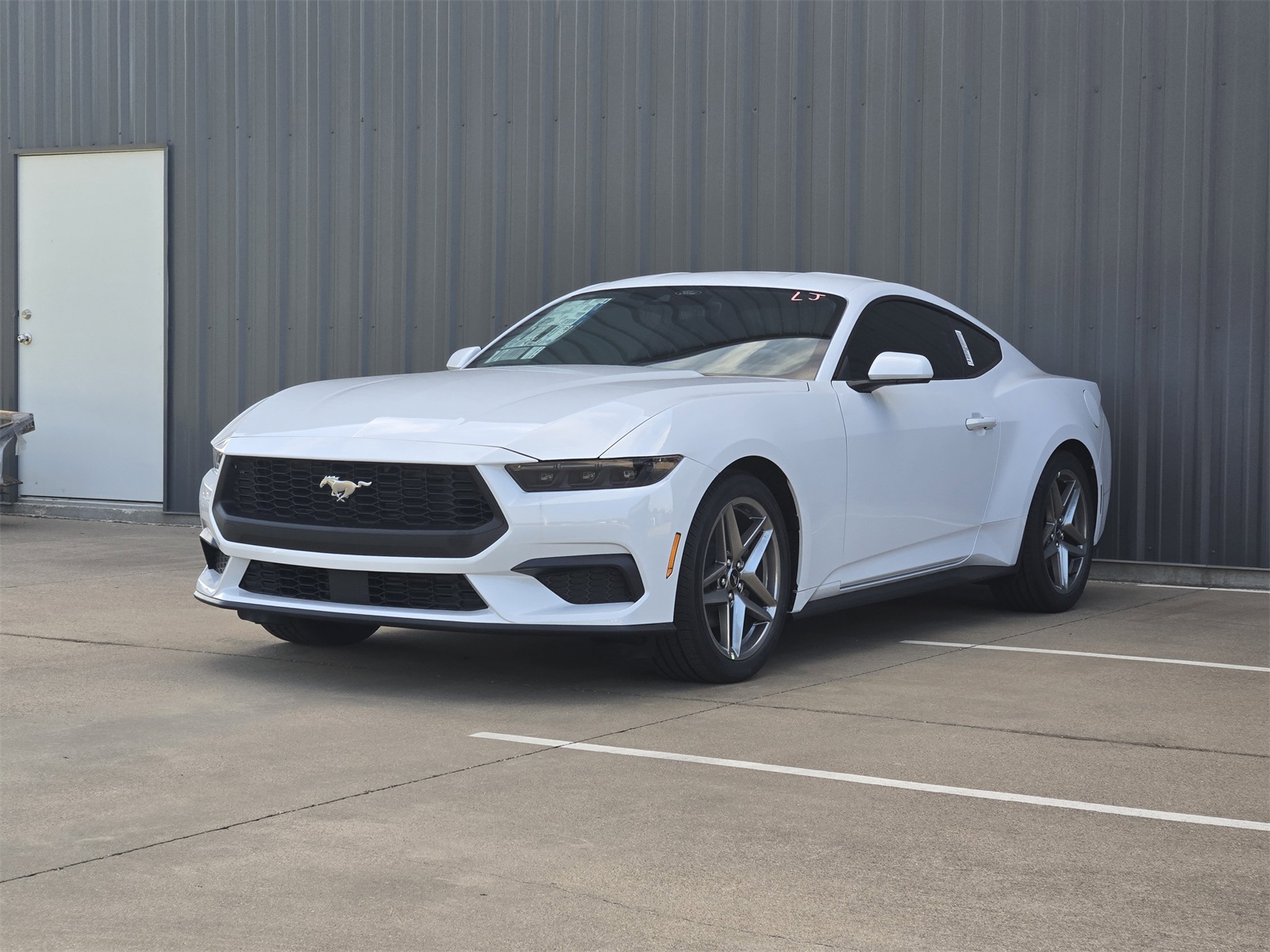 2025 Ford Mustang EcoBoost photo 2