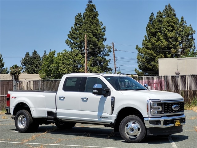 2025 Ford F-350SD LARIAT