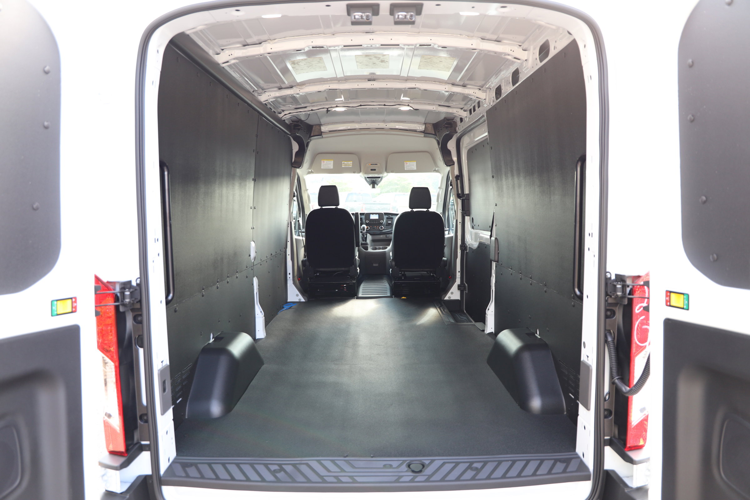 2025 Ford Transit Cargo Van photo 6