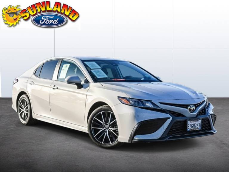 2022 Toyota Camry SE
