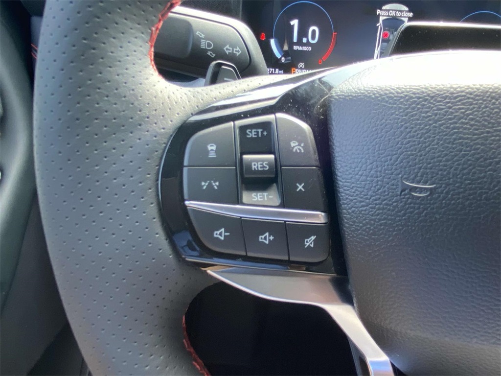 2025 Ford Explorer ST photo 16