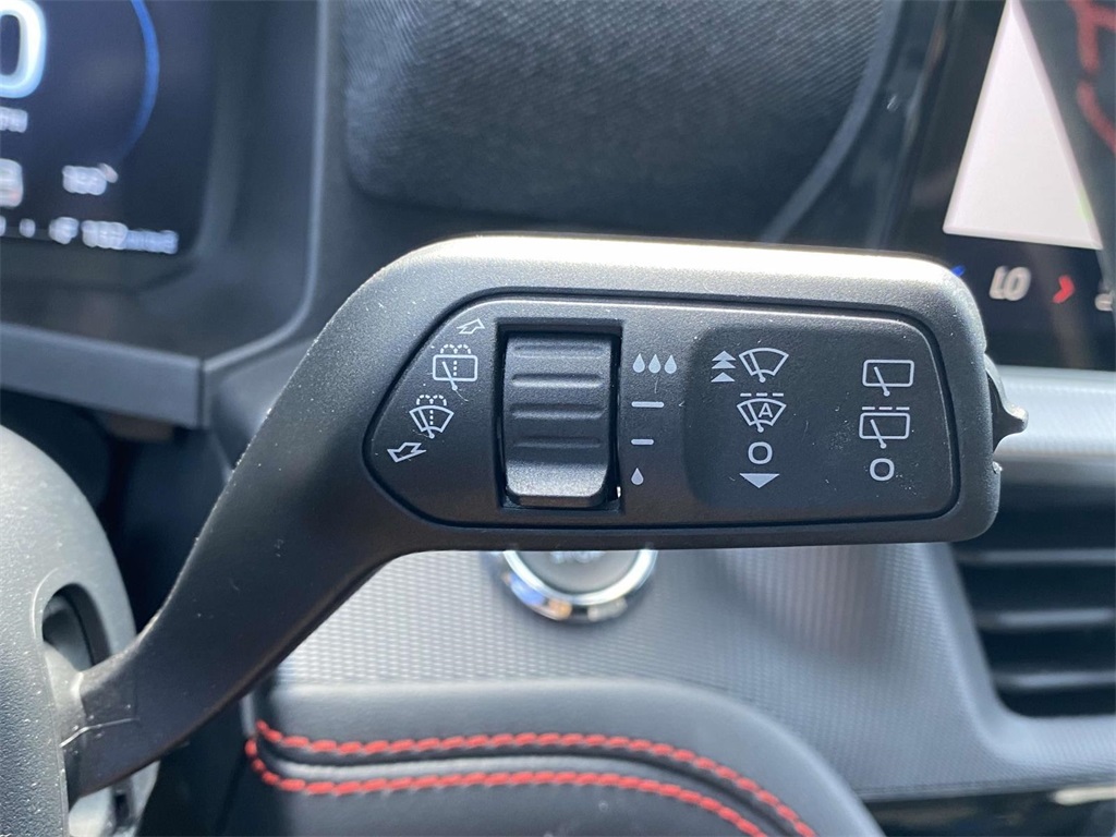 2025 Ford Explorer ST photo 19
