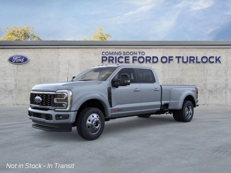 2025 Ford Super Duty F-450 DRW Platinum