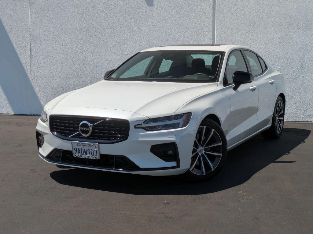 2022 Volvo S60 B5 Inscription