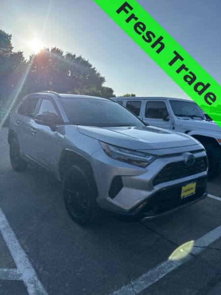 2022 Toyota RAV4 Hybrid SE