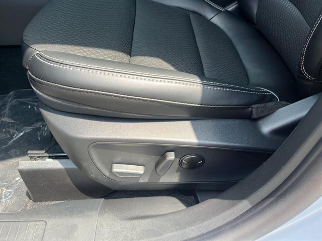 2025 Ford Escape photo 12