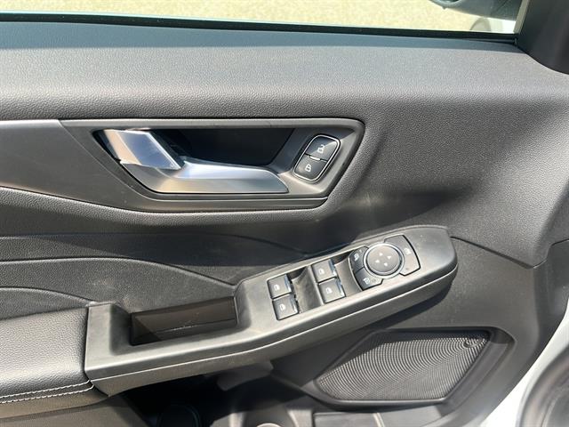 2025 Ford Escape photo 14