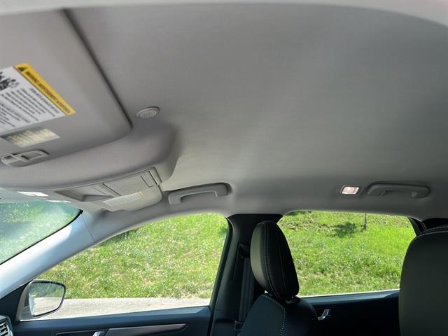 2025 Ford Escape photo 15