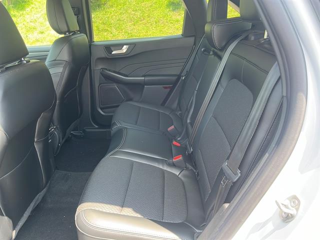 2025 Ford Escape photo 16